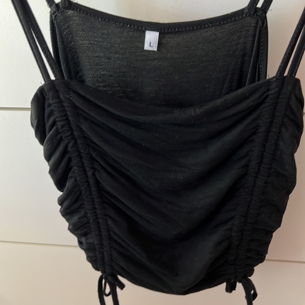 BLACKED RUCHED TANK TOP - Picture 2 of 2